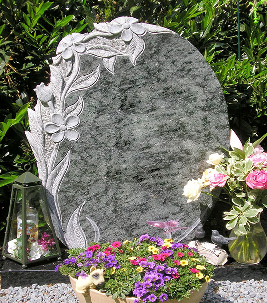 Bijzondere grafstenen | Mutsaers Best